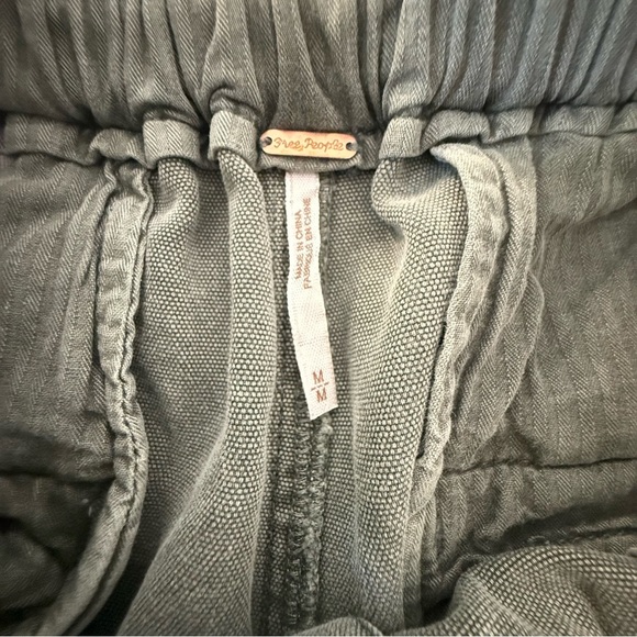 Free People Margate Pleated Trouser Paperbag Tie Waist Pants Size M Olive Green - Picture 8 of 10